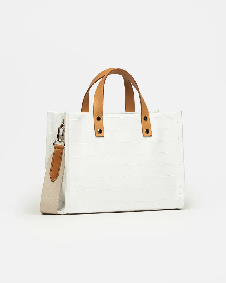 Cartera de mano en cuero grabado croco, elegante y moderna para usar a diario o de noche de Prüne en Bolsos y Carteras para argentina