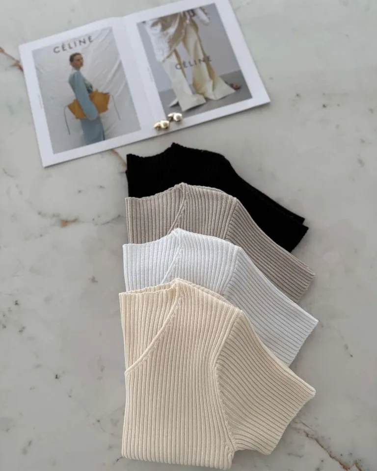 Remera de punto femenina en escote en V, estilo sencillo y elegante de Hesed en Remeras para argentina