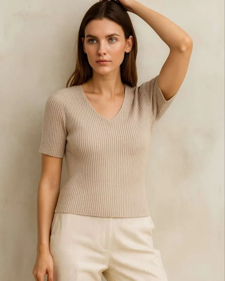 Remera de punto femenina en escote en V, estilo sencillo y elegante de Hesed en Remeras para argentina