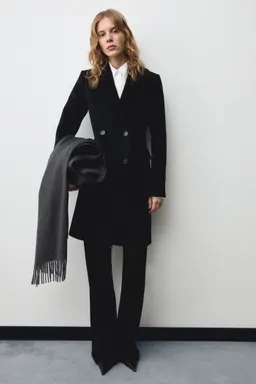 Abrigo midi lana doble botonadura de Mango en Chaquetas para argentina