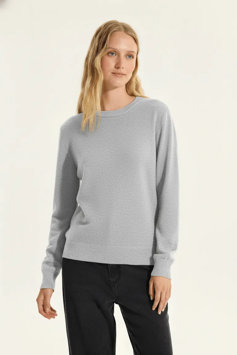 Sweater de Manga Larga con Cuello Redondo y Calce Ajustado de Portsaid en Buzos y Sweaters para argentina