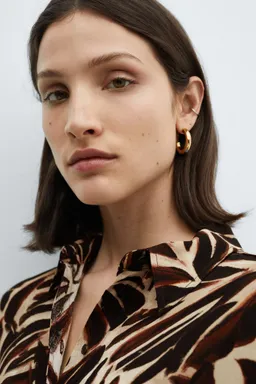 Camisa fluida estampada de Mango en Camisas para argentina