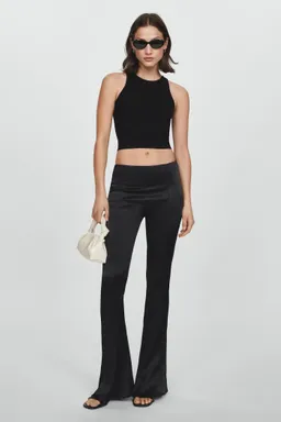 Pantalón satinado acampanado de Mango en Pantalones para argentina
