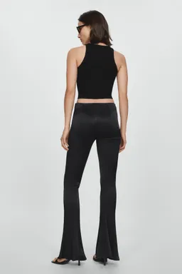 Pantalón satinado acampanado de Mango en Pantalones para argentina