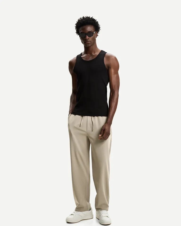 Pantalón straight jogger sastrero de Bershka en Pantalones para argentina