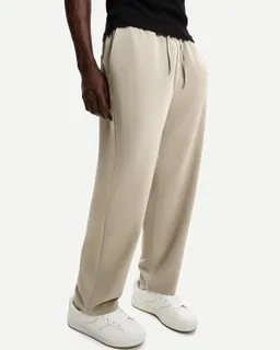Pantalón straight jogger sastrero de Bershka en Pantalones para argentina