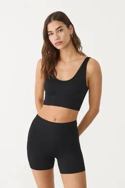 Short básico seamless de Stradivarius en Shorts para argentina