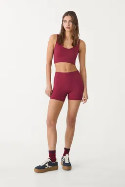 Short básico seamless de Stradivarius en Shorts para argentina
