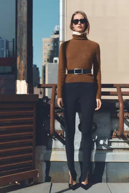 Sweater cuello vuelto de Mango en Buzos y Sweaters para argentina