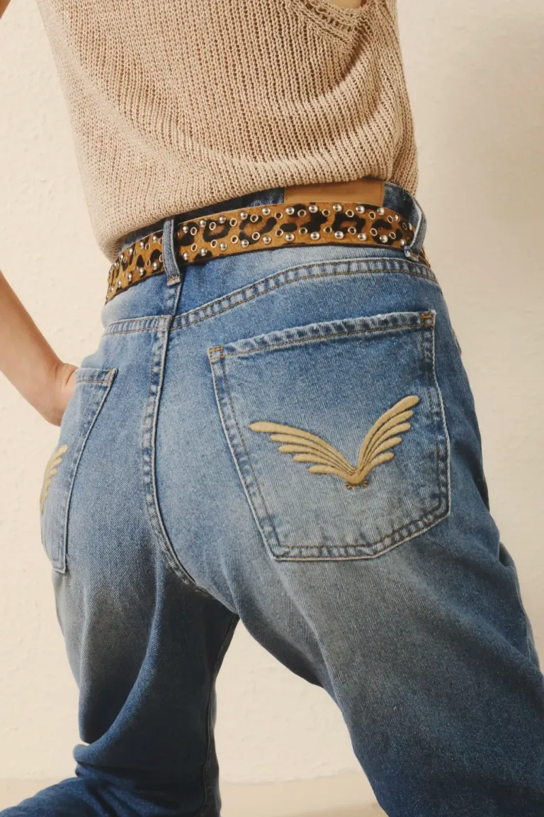 Pantalones de tiro alto en denim vintage con diseño recto y lavado deslavado de Rapsodia en Pantalones para argentina