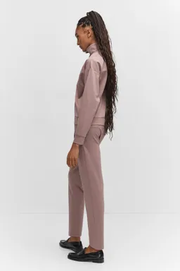 Pantalón jogger con bolsillos de Mango en Pantalones para argentina