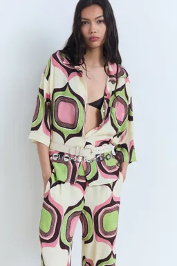Pantalón estampado geométrico de Mango en Pantalones para argentina
