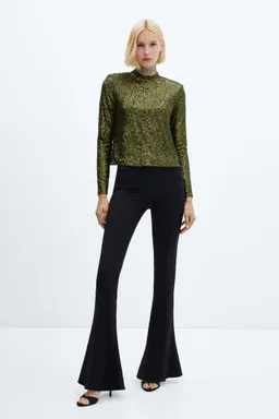 Remera lentejuelas cuello alto de Mango en Buzos y Sweaters para argentina