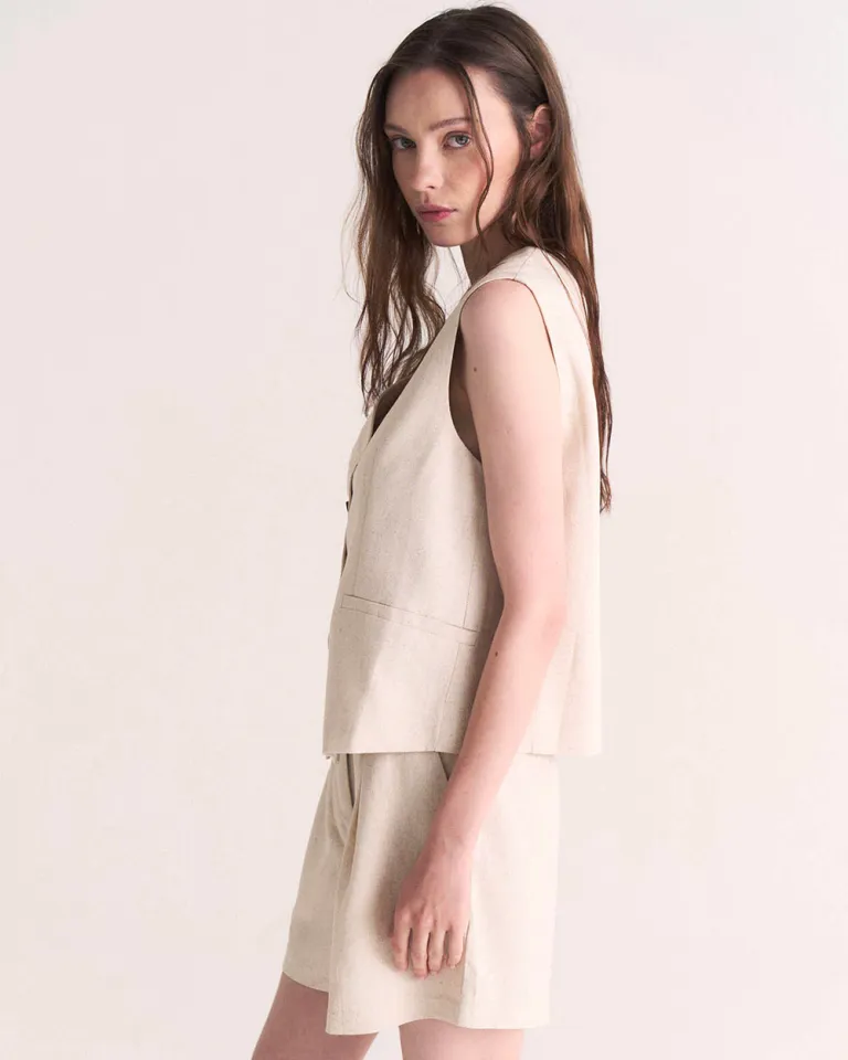 Chaleco oversized de lino, prenda de vestir elegante y versátil para mujer de Sky en Chalecos para argentina