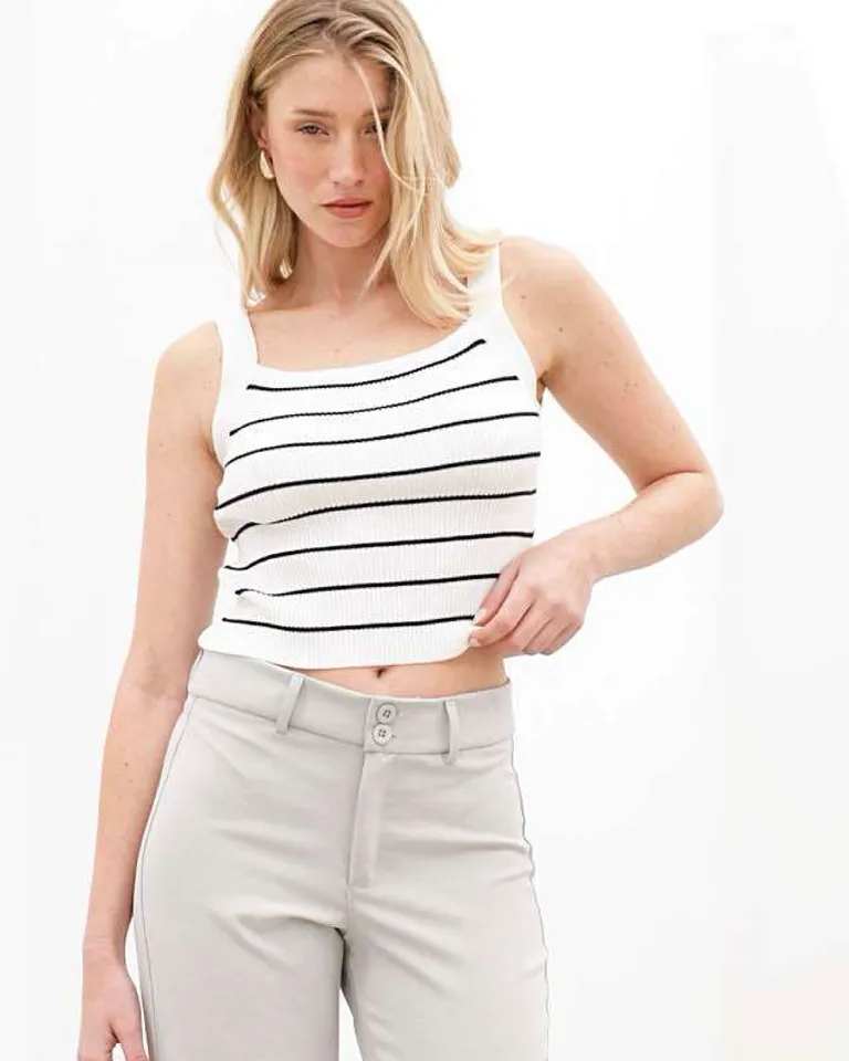 Musculosa de hilo lycra rayada en blanco y negro - Prenda versátil y moderna de Hesed en Remeras para argentina