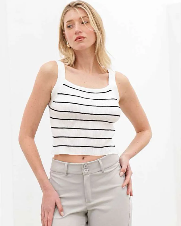 Musculosa de hilo lycra rayada en blanco y negro - Prenda versátil y moderna de Hesed en Remeras para argentina