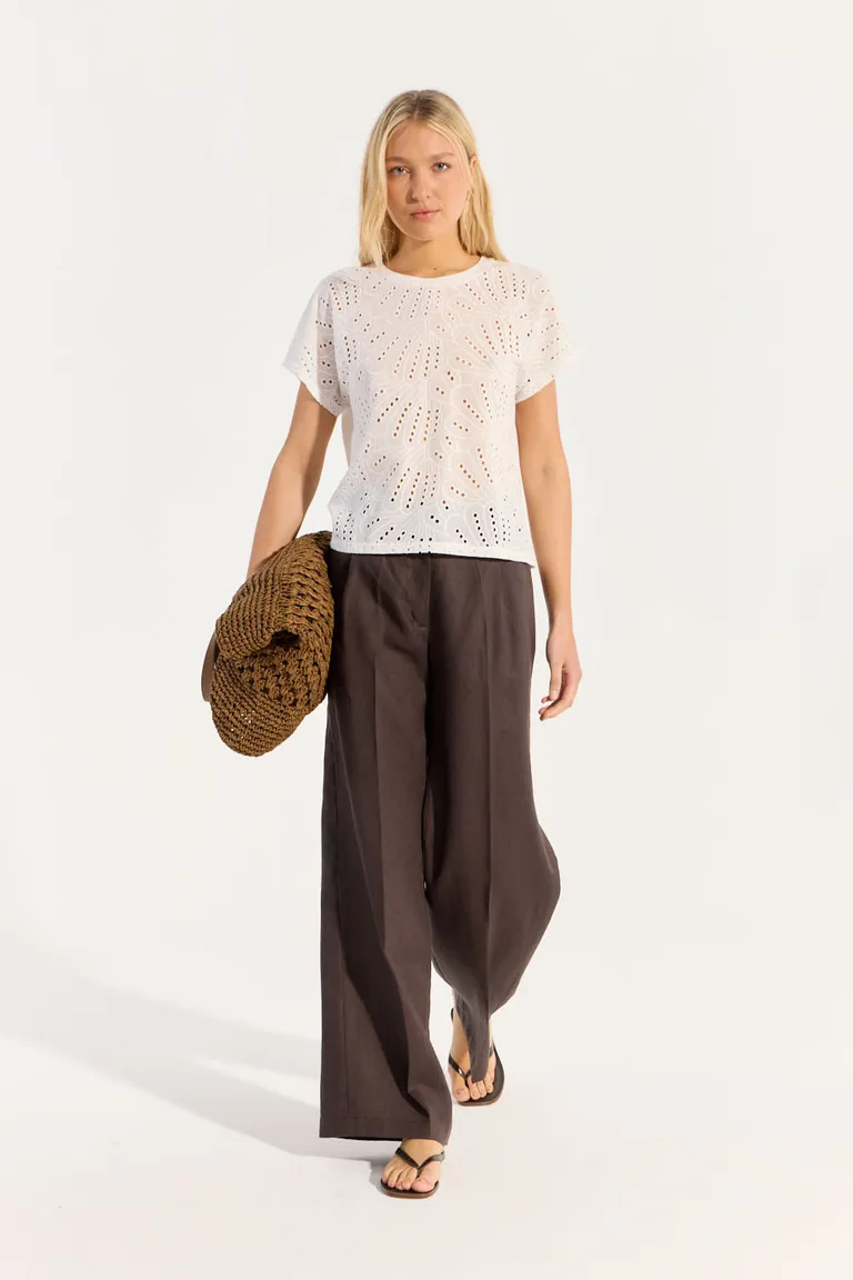 Remera blanca de manga corta con diseño bordado en voile para mujer de Portsaid en Remeras para argentina