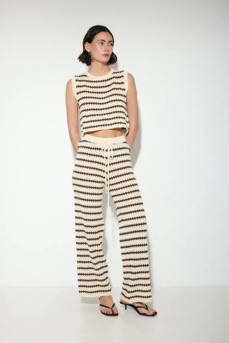 Conjunto tejido con top y pantalón en diseño minimalista y cómodo de Audaz en Monos para argentina