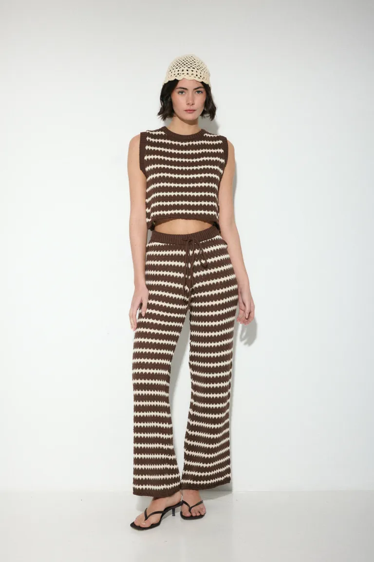 Conjunto tejido con top y pantalón en diseño minimalista y cómodo de Audaz en Monos para argentina