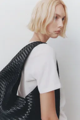 Remera algodón cuello pico de Mango en Remeras para argentina
