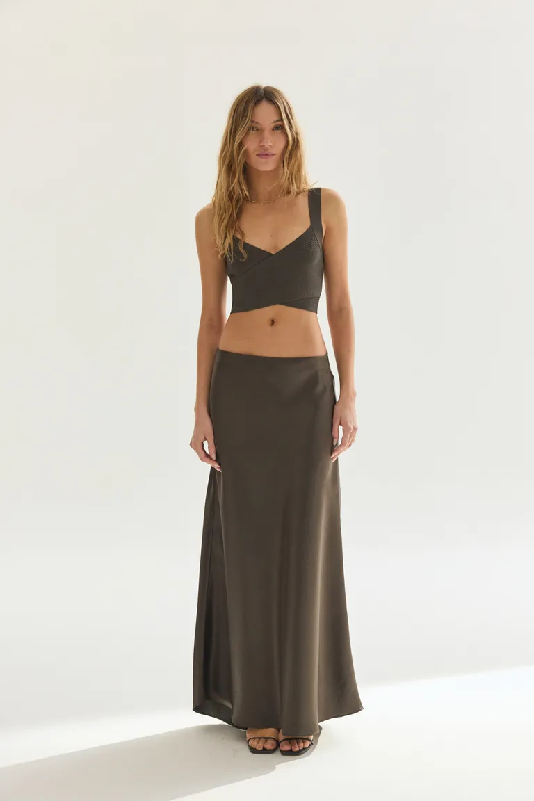 Falda larga de color marrón para mujer, diseño elegante y versátil de Akiabara en Faldas para argentina