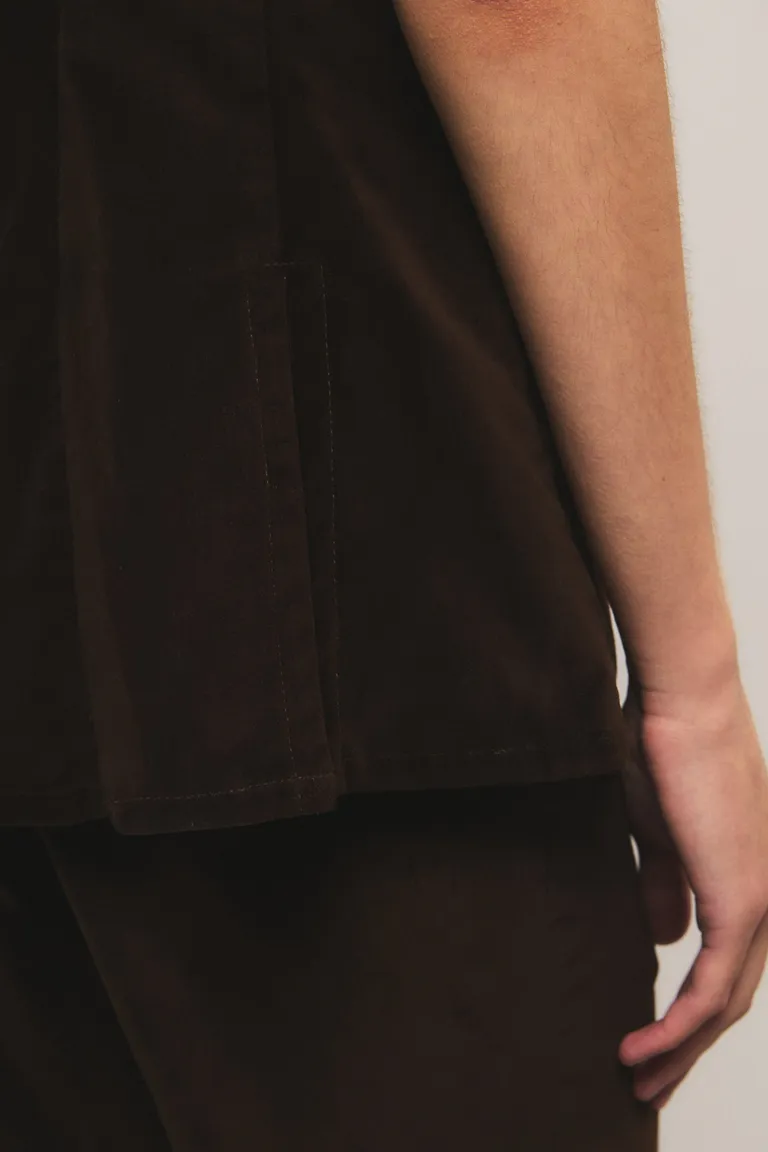 Chaleco entallado con escote en V y cierre de broches metálicos a la cadera de Kosiuko en Chalecos para argentina