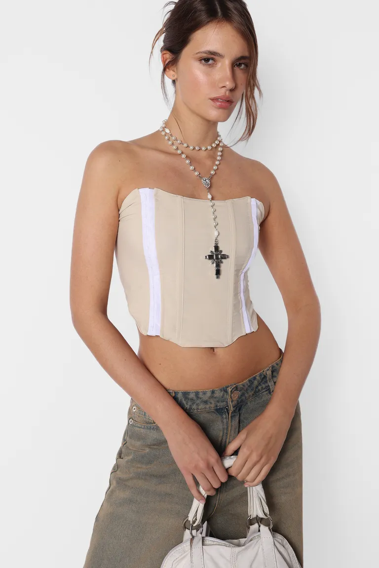 Top corset blanco sin tirantes con detalles de ganchos decorativos de Top White en Tops para argentina