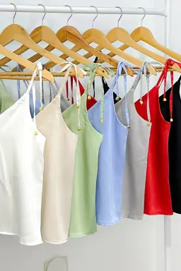 Musculosa seda barceló de Mil Y Una en Remeras para argentina