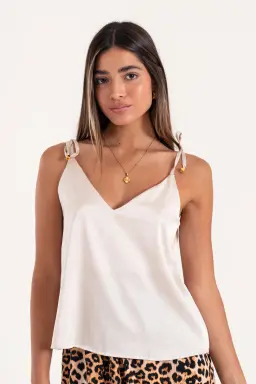 Musculosa seda barceló de Mil Y Una en Remeras para argentina