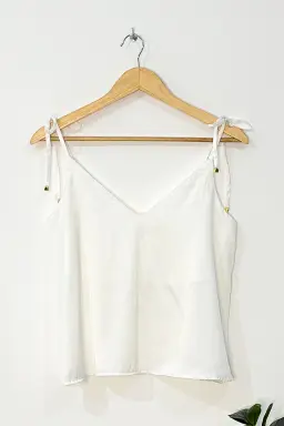 Musculosa seda barceló de Mil Y Una en Remeras para argentina
