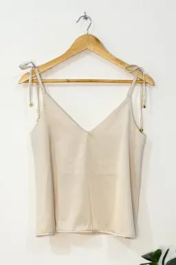 Musculosa seda barceló de Mil Y Una en Remeras para argentina