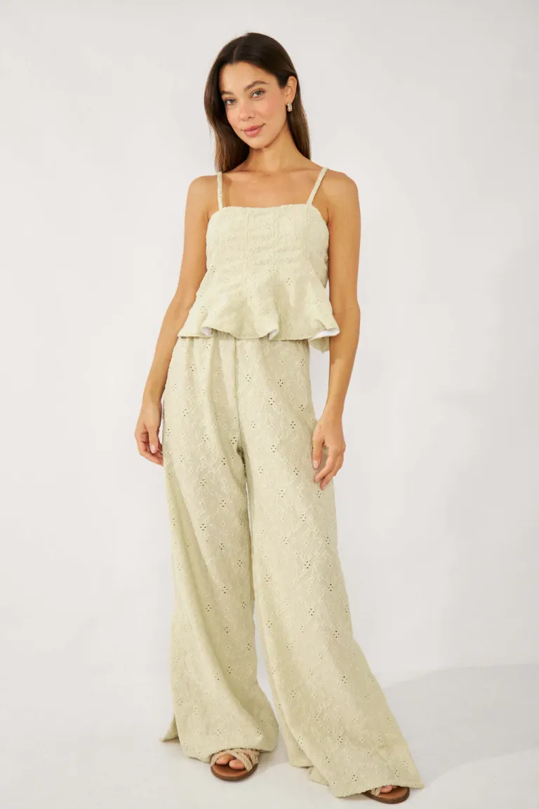 Pantalón de crochet con tajo lateral y cintura elástica de Belle en Pantalones para argentina