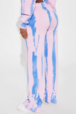 Pantalón pierna ancha von dutch de Fashion Nova en Pantalones para argentina