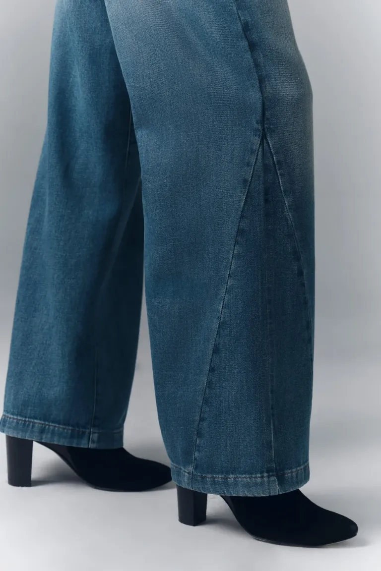 Pantalones de tiro medio en denim azul con lavado y recortes laterales de Rapsodia en Pantalones para argentina
