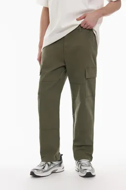 Pantalón cargo relaxed semijogger de Lefties en Pantalones para argentina