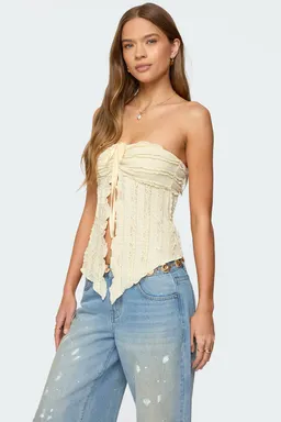 Top strapless texturizado con volados de Edikted en Tops para argentina