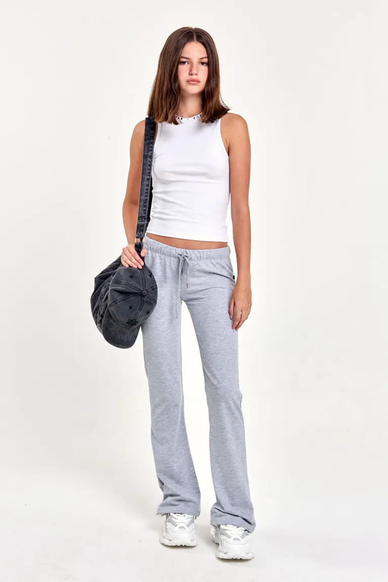 Pantalón gris de tiro bajo con ruedos flare y cintura elástica de 47 Street en Pantalones para argentina