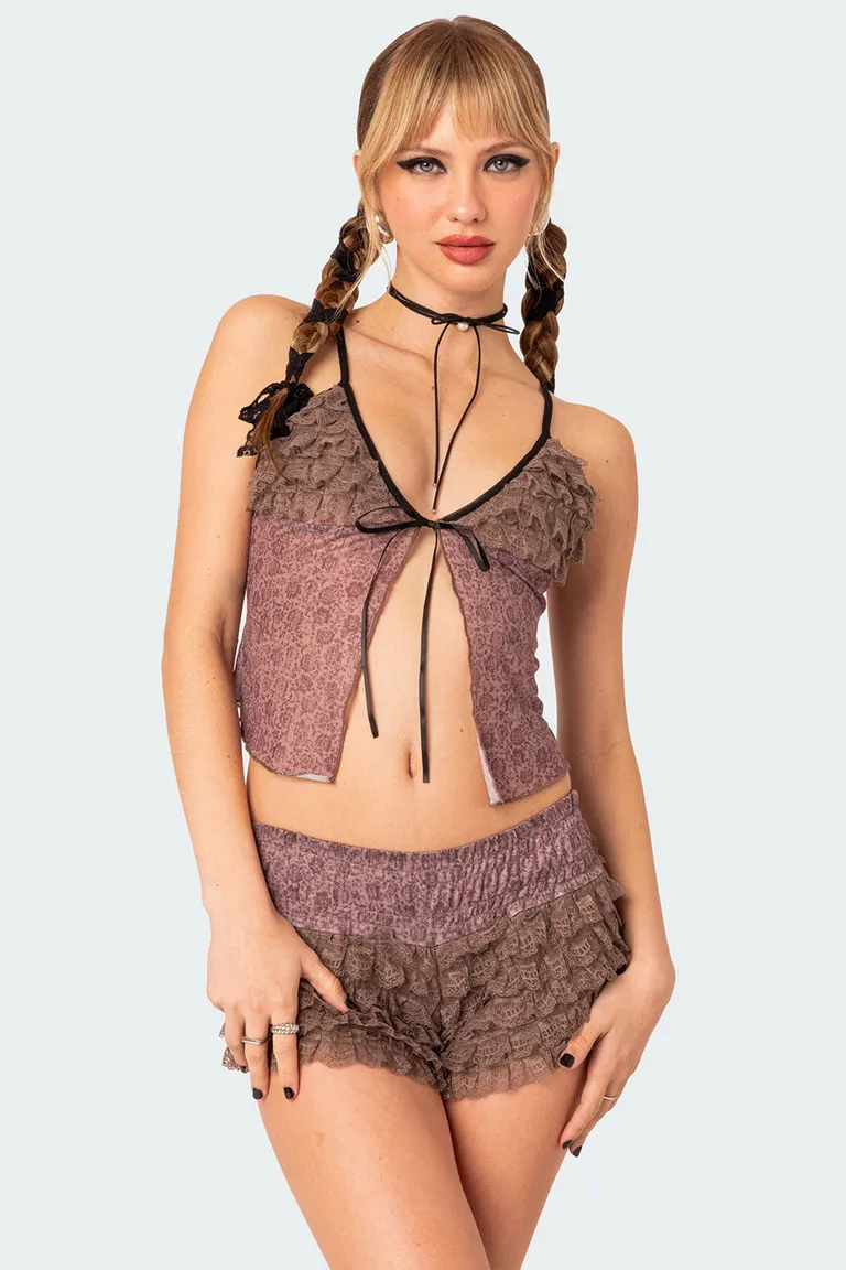 Musculosa floral con volados janis de Edikted en Tops para argentina