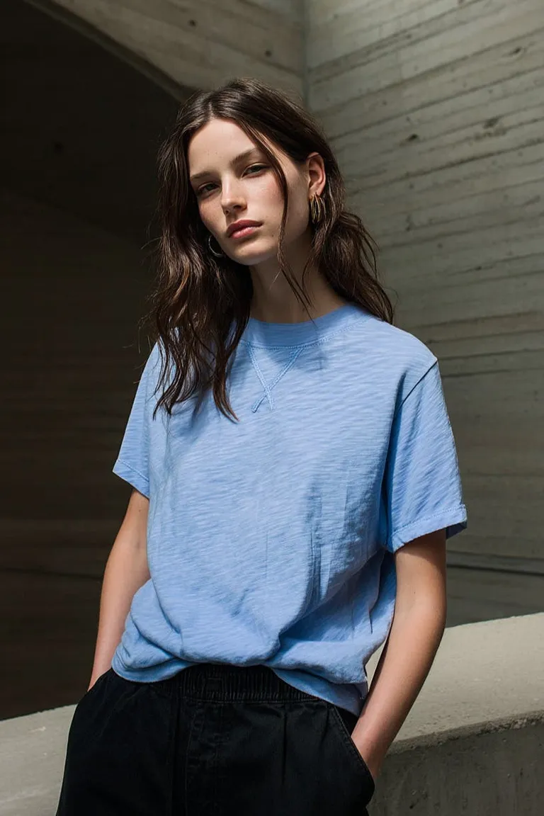 Remera de manga corta en suave tela de algodón con escote redondo de Maria Cher en Remeras para argentina