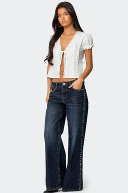 Jeans tiro bajo tachas stassie de Edikted en Pantalones para argentina