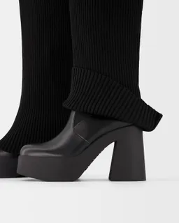 Bota tacón plataforma calcetín de Bershka en Botas y Botinetas para argentina
