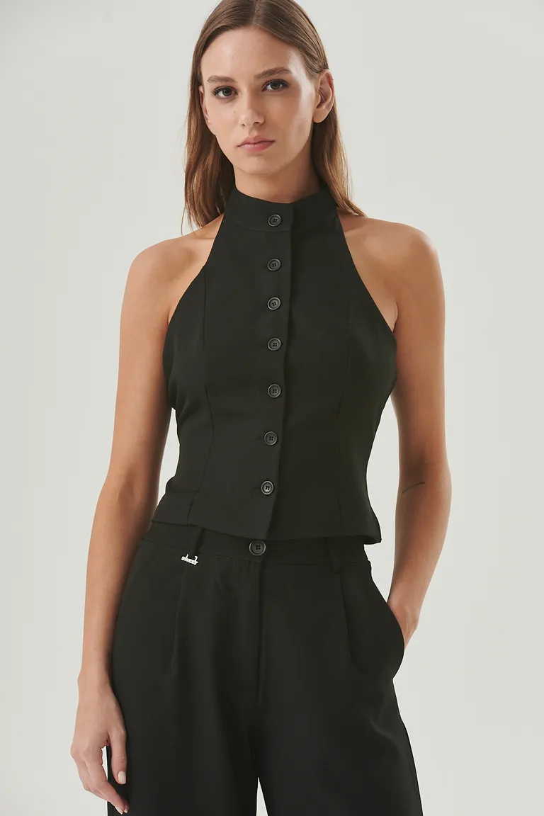 Top negro con diseño halter y espalda descubierta - Perfecto para ocasiones especiales de Sweet en Tops para argentina