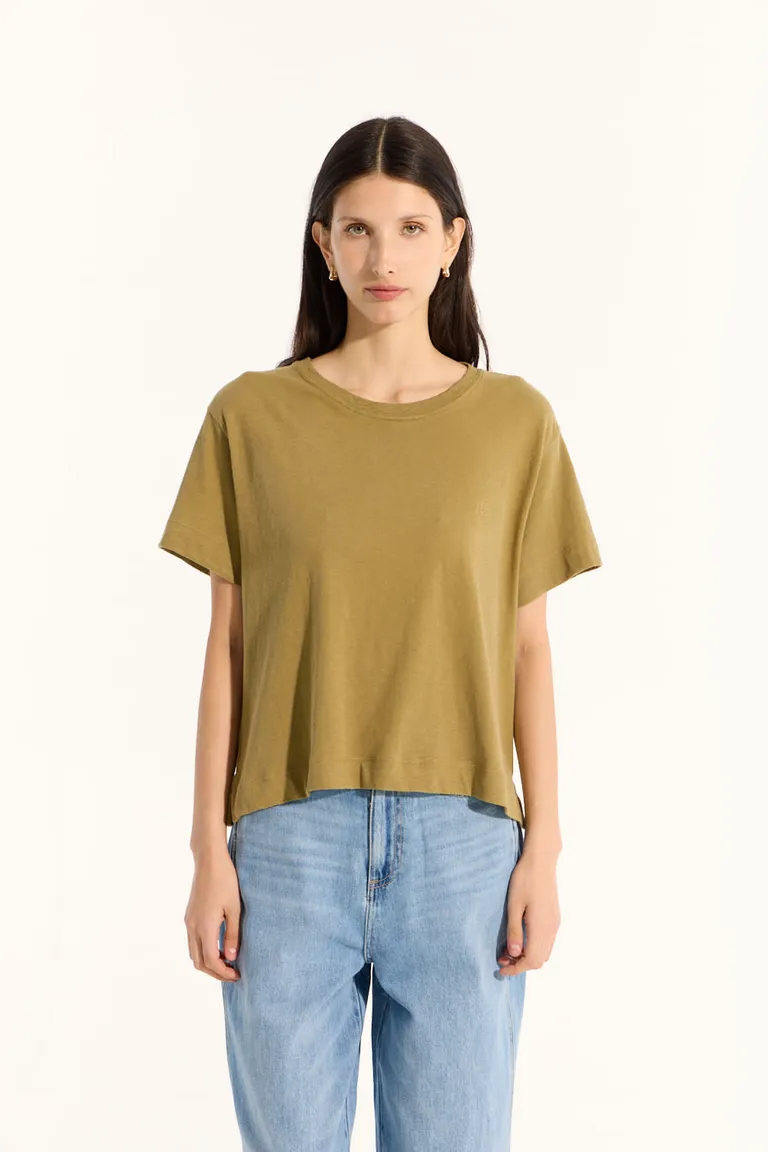 Remera de corte amplio y escote redondo para mujer con aberturas laterales y tejido pigmentado de Portsaid en Remeras para argentina