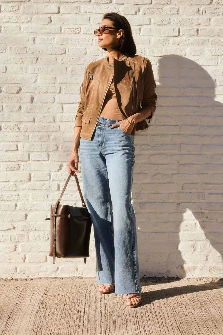 Pantalón vaquero de tiro alto y pierna ancha en corte relajado de Markova en Pantalones para argentina