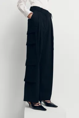 Pantalón cargo con pinzas de Mango en Pantalones para argentina