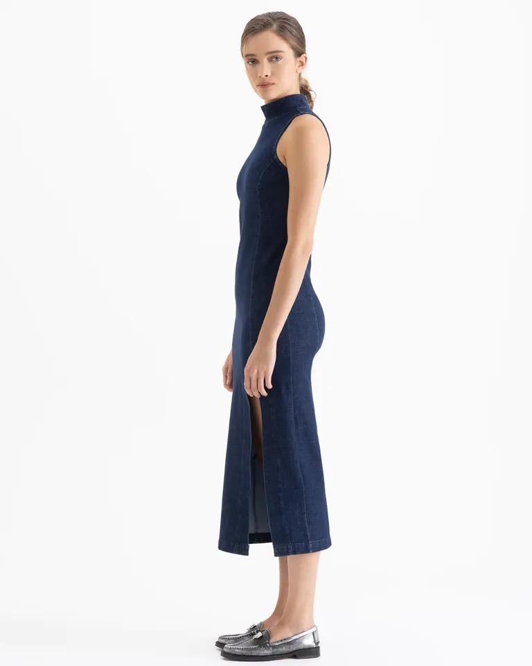 Vestido midi entallado de cuello alto con tajo lateral y cierre posterior de Jazmin Chebar en Vestidos para argentina