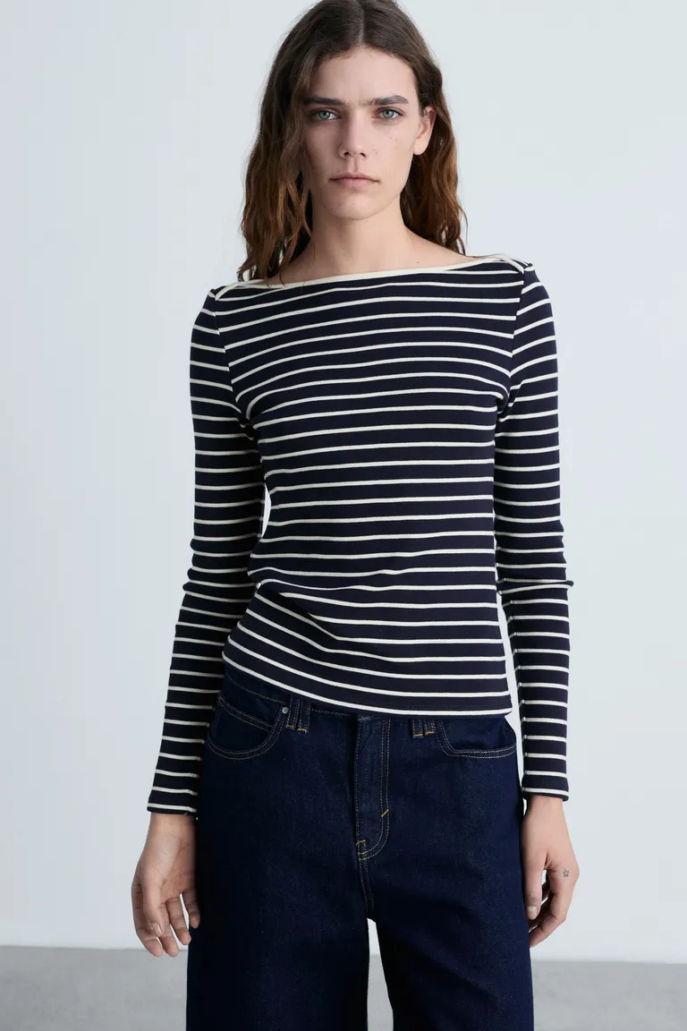 Remera rayas cuello barco de Mango en Buzos y Sweaters para argentina
