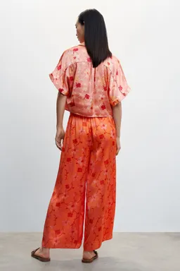 Pantalón palazzo estampado de Mango en Pantalones para argentina