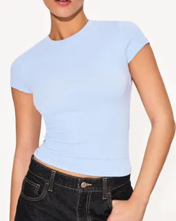 Remera cuello redondo manga corta de Bershka en Remeras para argentina