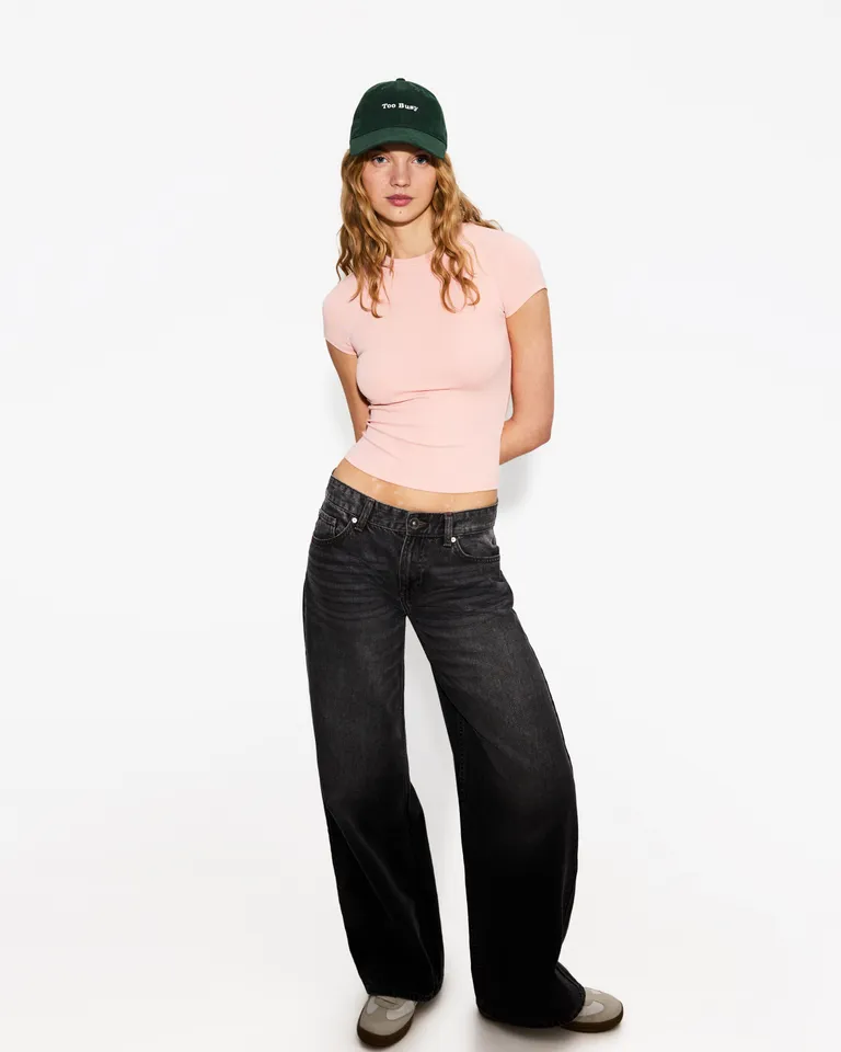 Remera cuello redondo manga corta de Bershka en Remeras para argentina